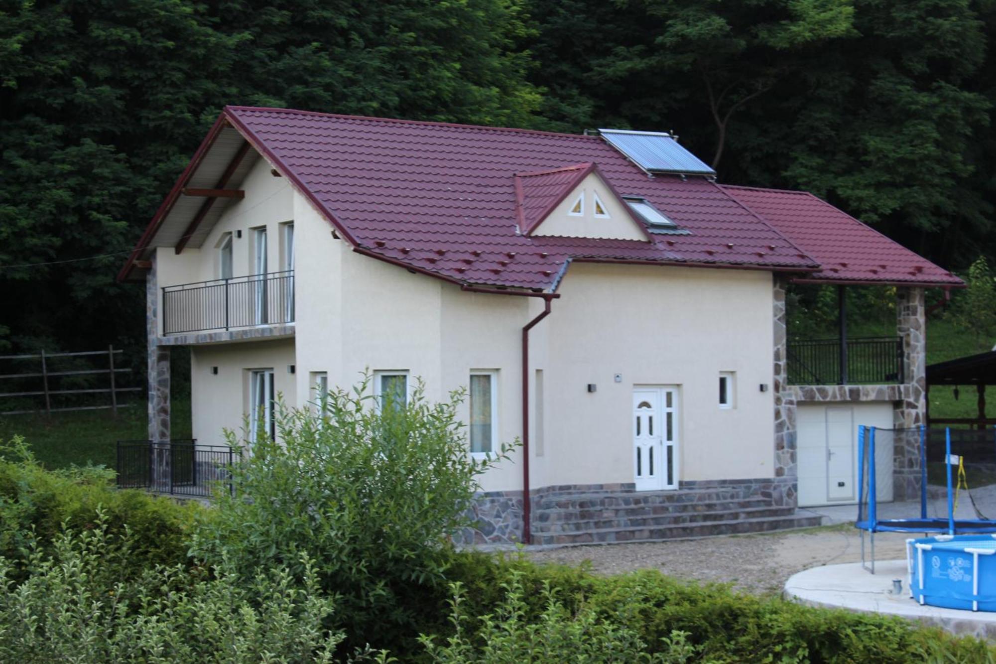 La Cretu Villa Rozavlea Exterior photo